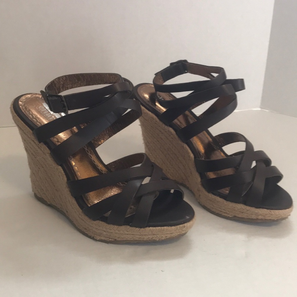 Charles by Charles David Rum Rum Brown Wedges